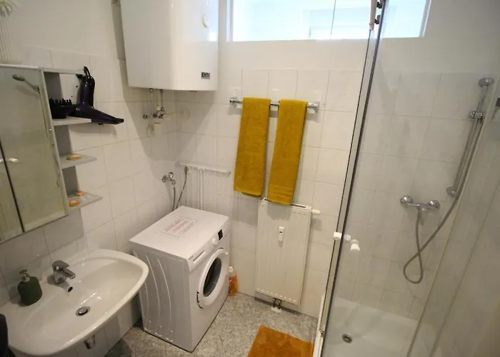 Zentrale Citywohnung, 5 Minuten Zur Stadthalle, Messe & Sportpark Апартаменти